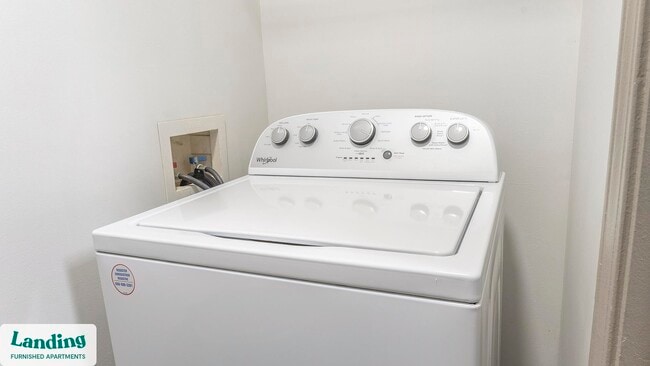 Building Photo - 2000 Monroe Pl NE