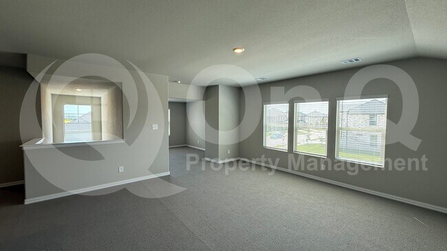 Foto del edificio - 685 Briar Dr