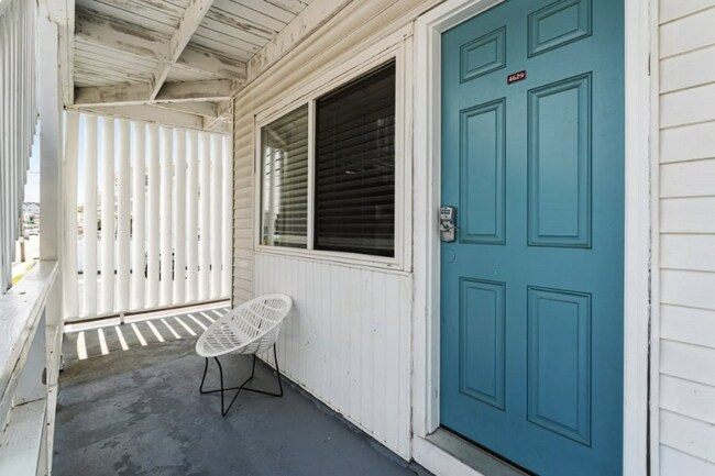 Building Photo - 46 E Grand Ave