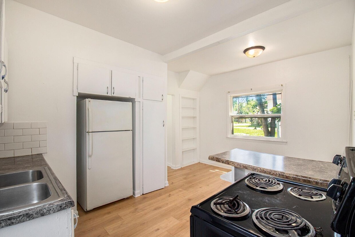 Photo - 1017 N Martin Luther King Jr Blvd - Lower