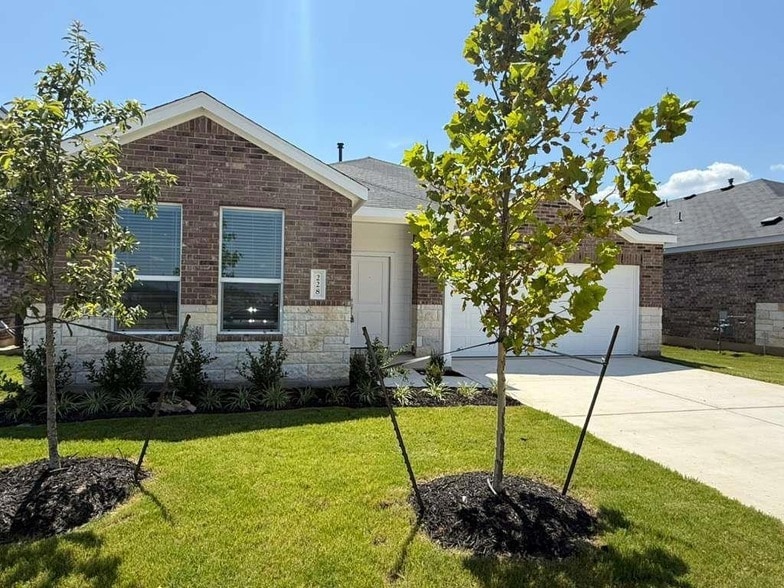 Primary Photo - 228 Rodney Boat Rd