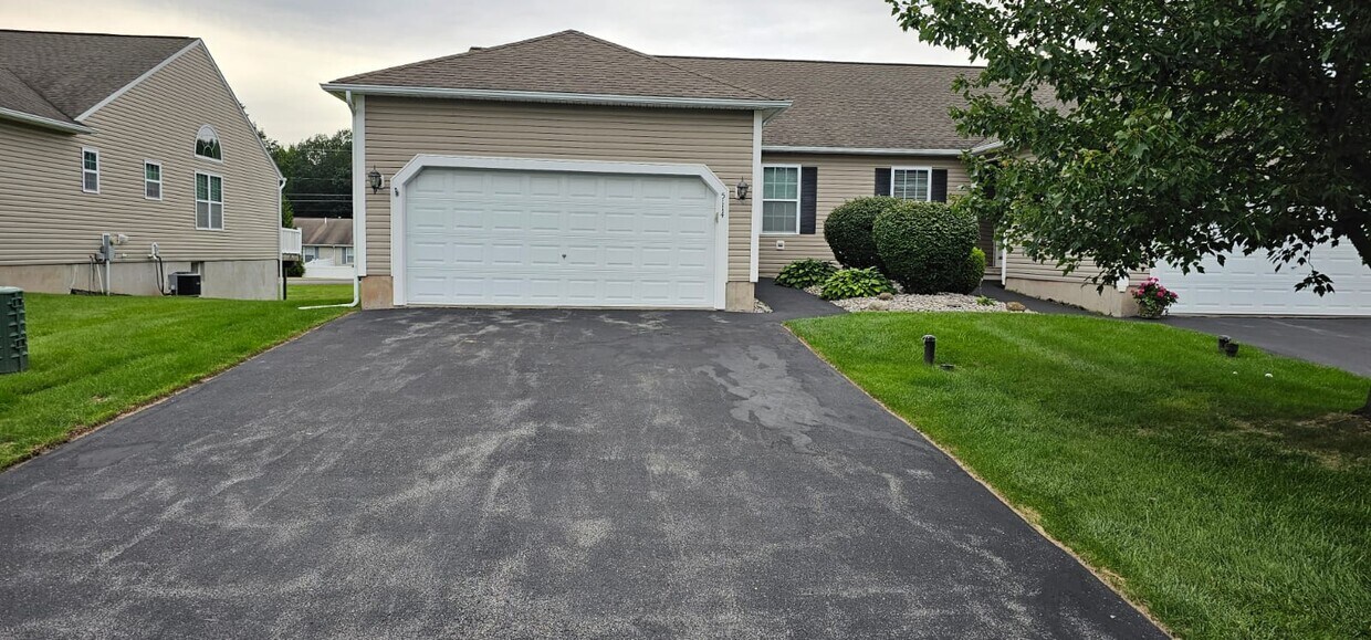 5114 Constitution Ln, Liverpool, NY 13088 Townhome Rentals in Liverpool NY