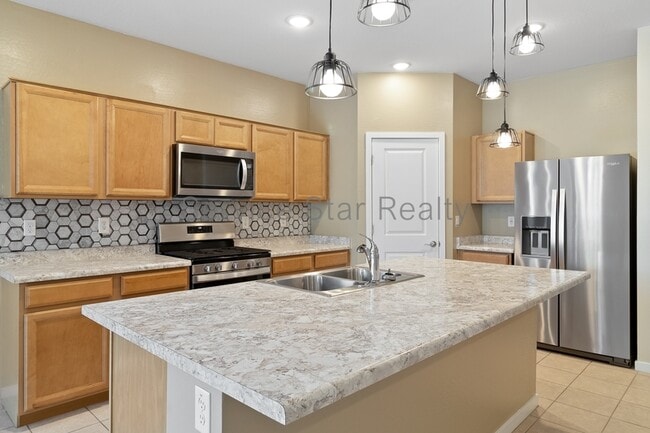 Building Photo - 40185 W Williams Way