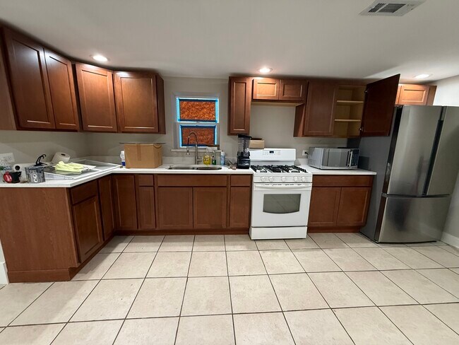 Foto del edificio - 4948 S Winchester Ave