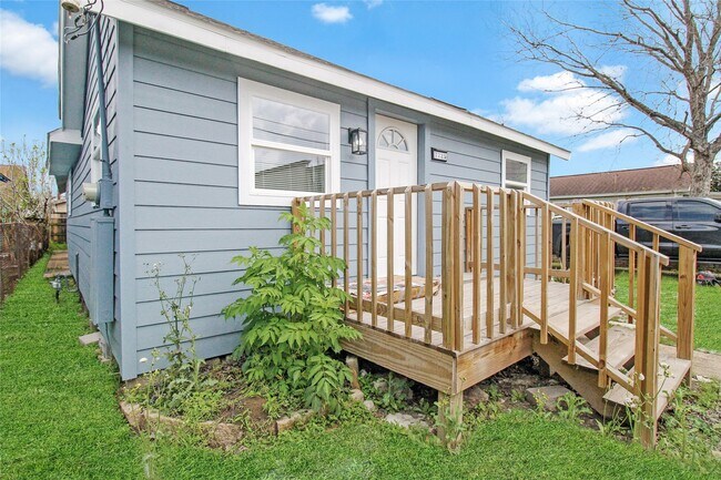 Building Photo - 7725 Avenue H