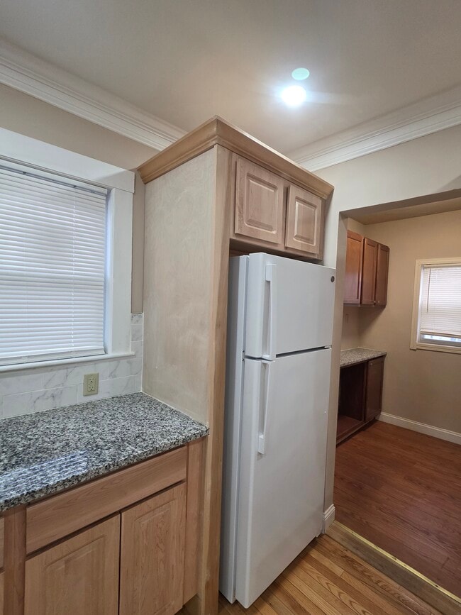 Building Photo - 14 Vera St