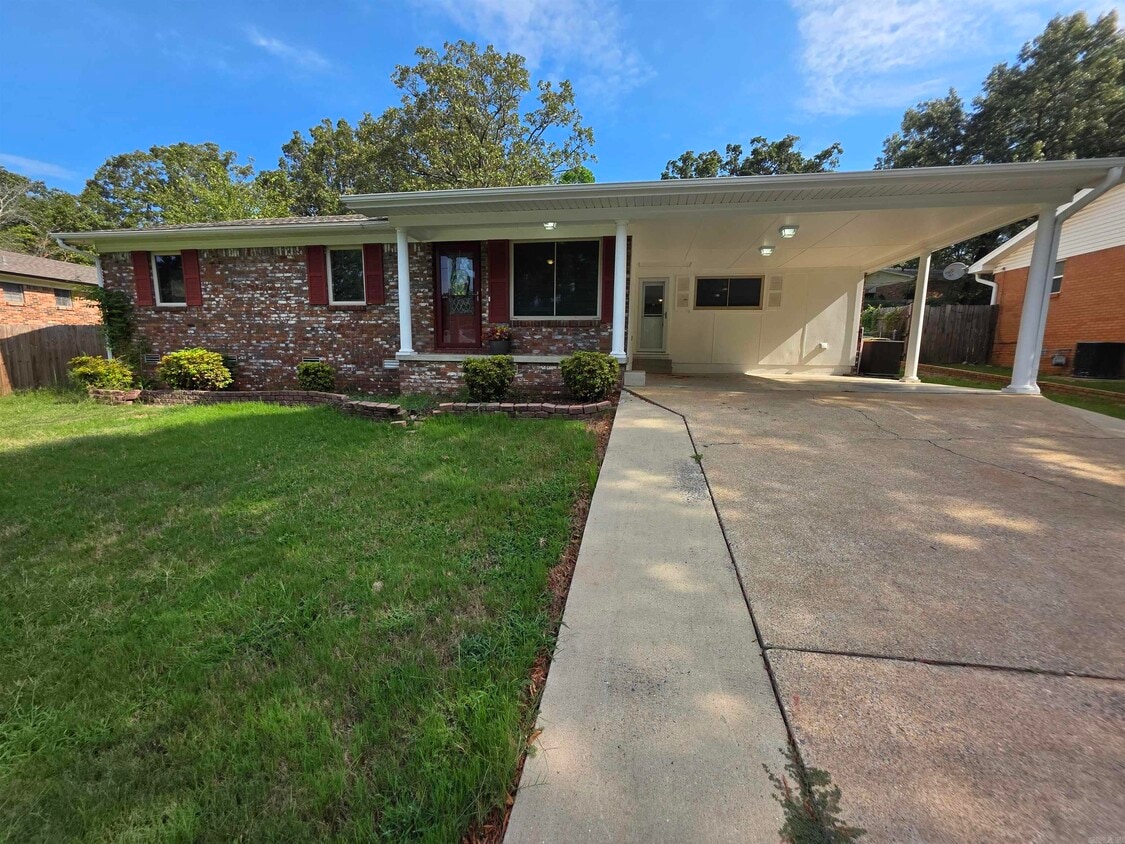 Primary Photo - 718 Coulter Rd