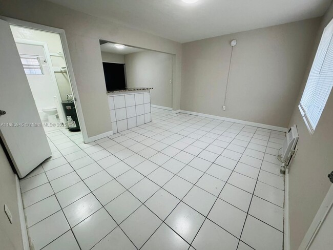Building Photo - 2960 W Flagler St