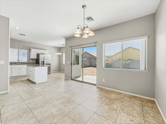 Building Photo - 1608 S 79th Ln