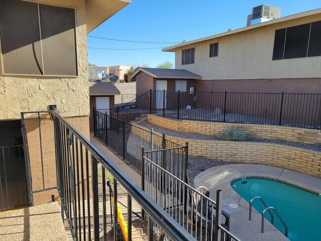 Building Photo - 2031 Chaparral