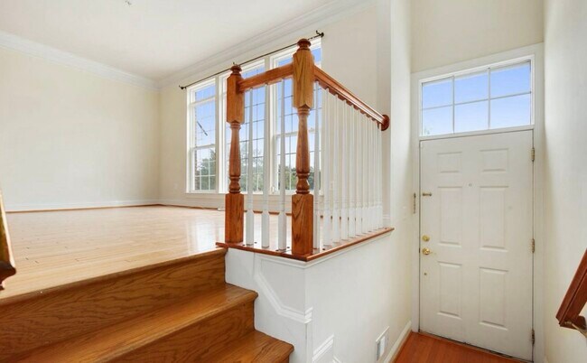 Foto del edificio - 3915 Chelsea Park Ln