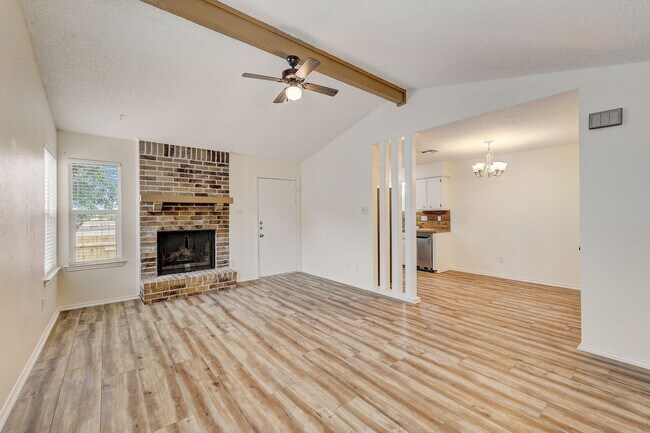 Building Photo - 4001 Stonebridge Dr