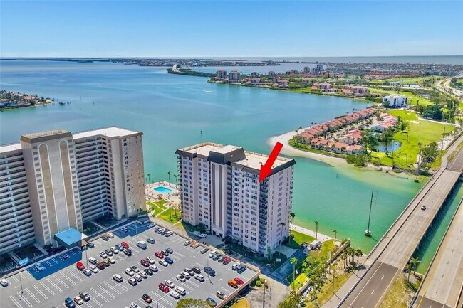 Foto del edificio - 5220 Brittany Dr S