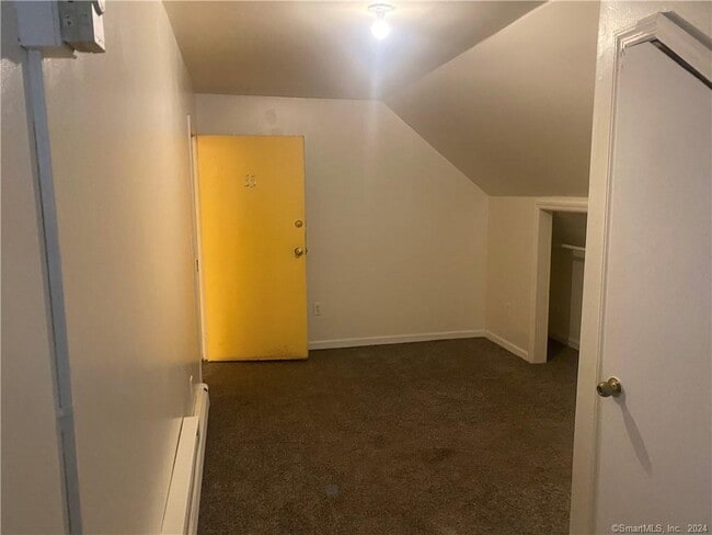 Foto del edificio - 1458 E Main St