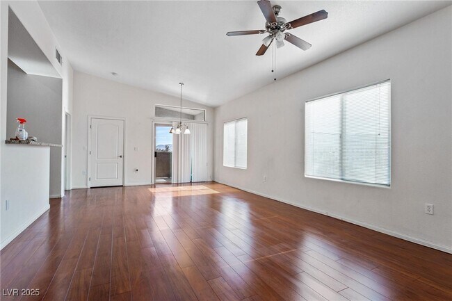 Foto del edificio - 8805 Jeffreys St