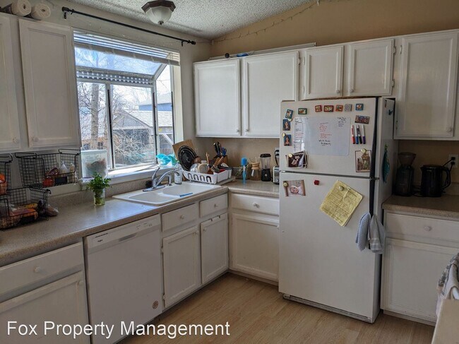 Foto del edificio - 4 br, 1.5 bath House - 340 Lilac Circle