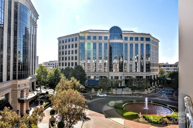 Foto del edificio - 4625 Piedmont Row Dr