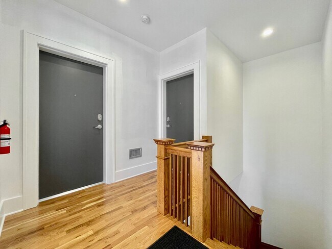 Foto del edificio - 237 Stuart Ave