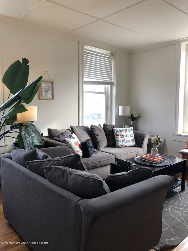 Foto principal - 1090 Ocean Ave