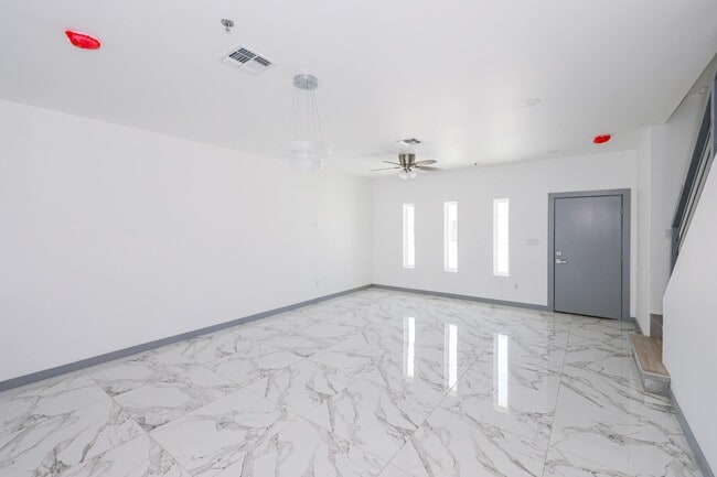 Foto del edificio - 1011 Emerald Valley Dr