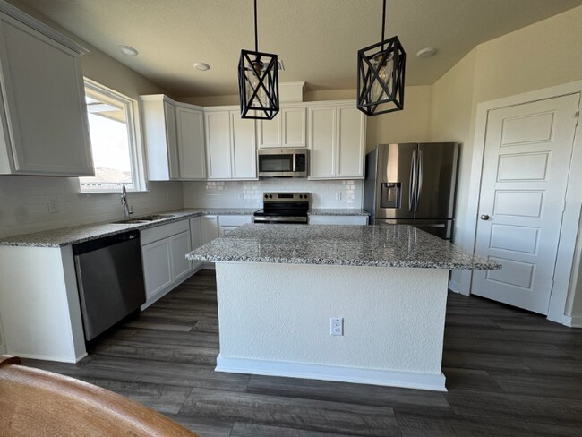 Building Photo - 4644 Allison Dr