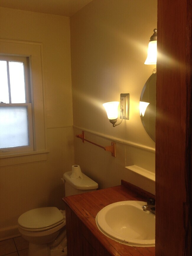 Foto del edificio - Spacious 3/BR, 1/Bath unit near MSU campus...