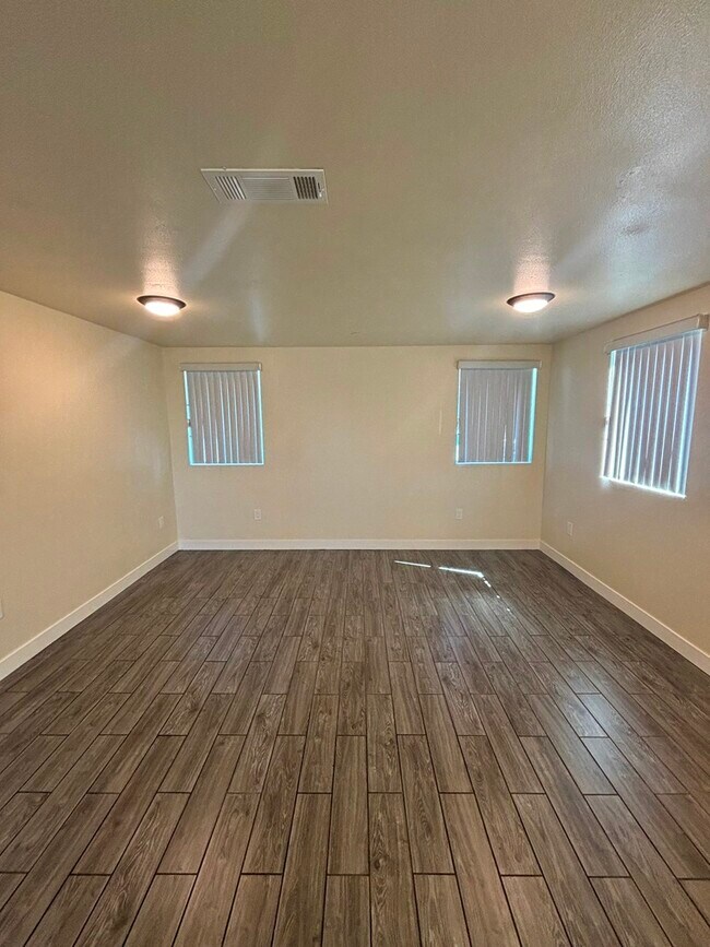 Foto del edificio - 407 E 70th St