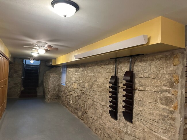 Building Photo - One bedroom apartment in Mazeppa MN