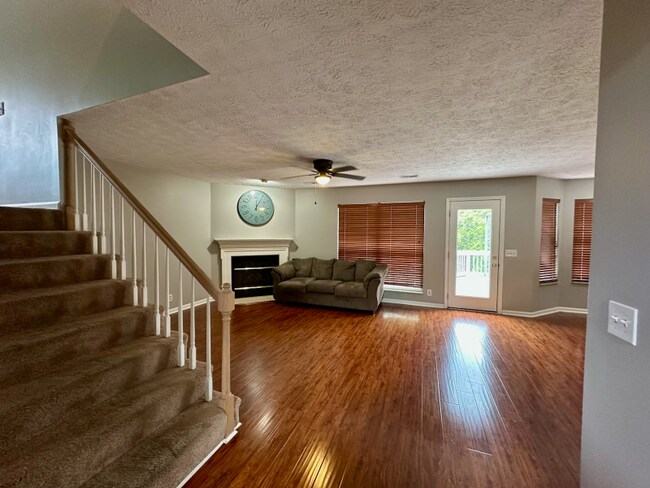 Foto del edificio - 142 Braxton Park Ln