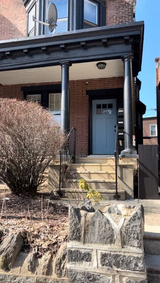 Building Photo - 141 Manheim St.