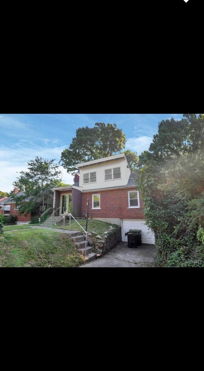 Photo - 8010 Daly Rd House