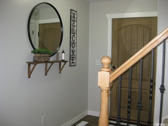 Building Photo - 1606 N 450 E