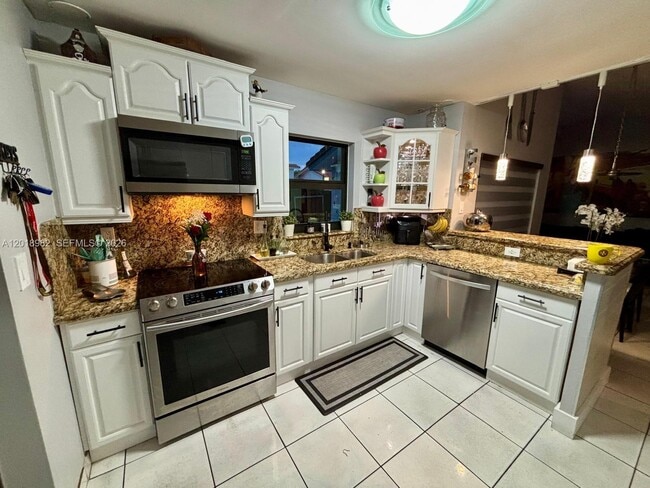 Building Photo - 15385 SW 79th Terrace
