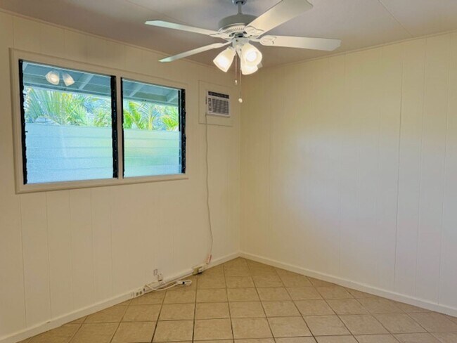 Foto del edificio - 4 Bedroom, 2 Bathroom house near Kailua Be...
