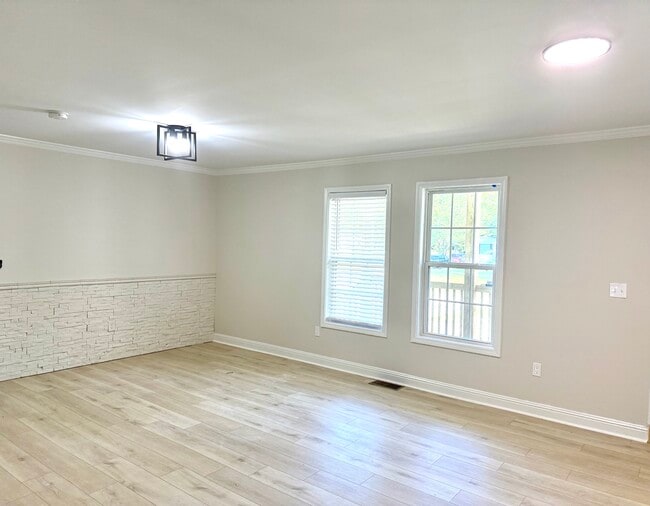 Building Photo - 58 E Snowberry Ln