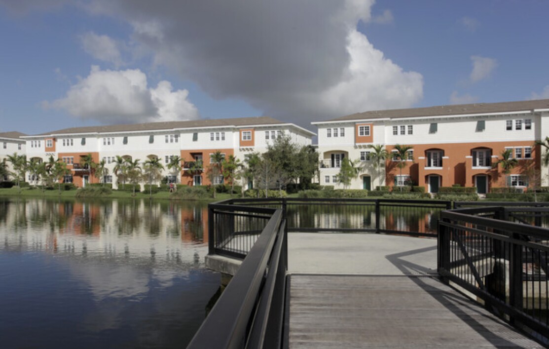 Foto del edificio - 618 SW 2nd Ln