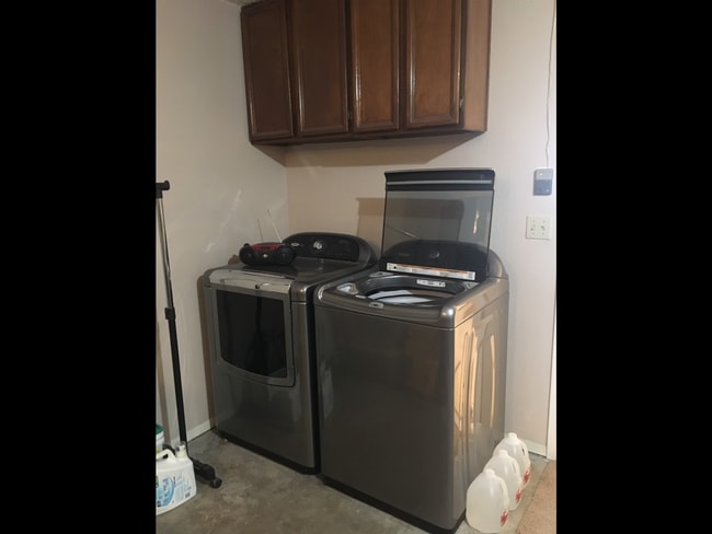 Foto del edificio - 3577 Red Sails Dr