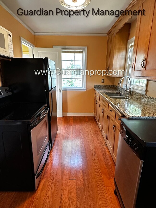 Building Photo - Northeast Single Family Home, Fenced Yard,...