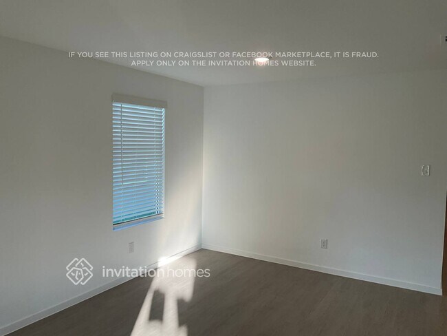 Foto del edificio - 3950 Saddleback Dr