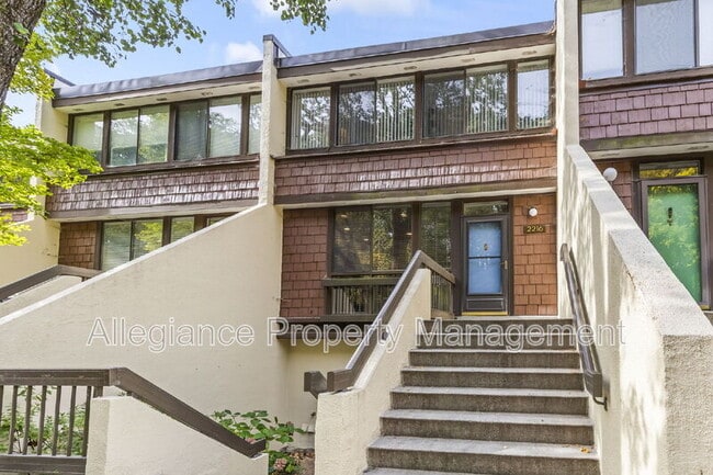 Photo - 2216 S Quincy St House