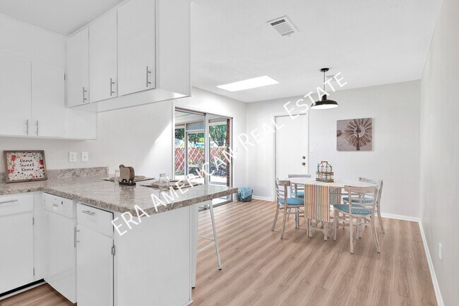 Foto del edificio - 131 Holmes Blvd NW