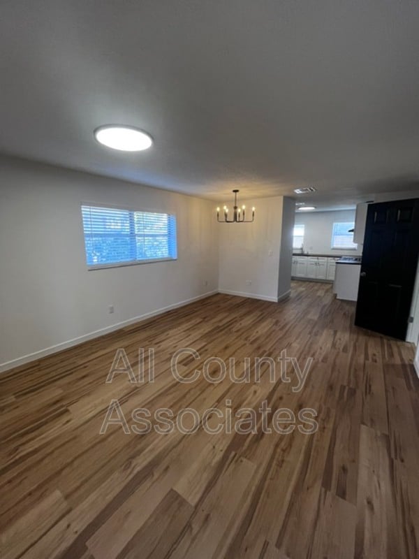 Building Photo - 2267 Norman Dr