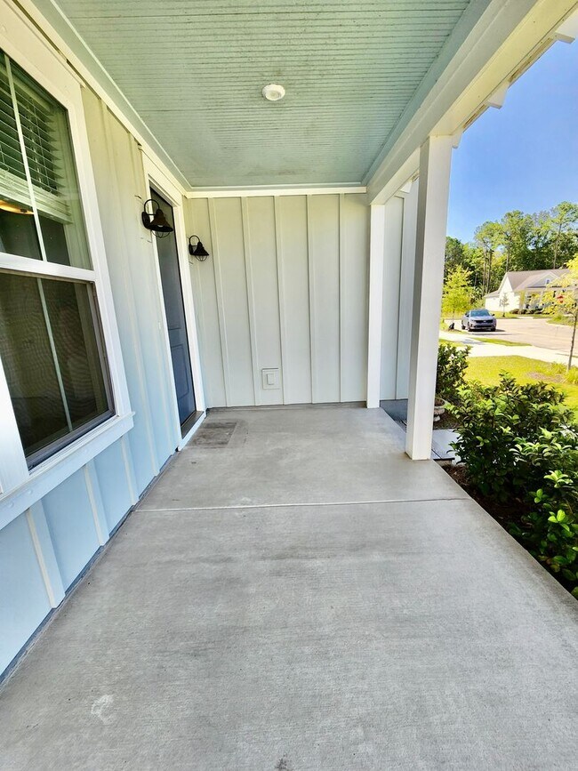 Foto del edificio - Like new beauty in Point Hope - Charleston