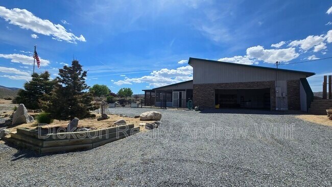 Building Photo - 5800 Peak Rd