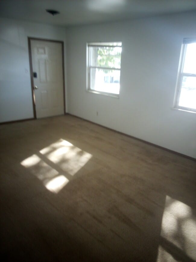 Building Photo - 108 Sandstone Ct
