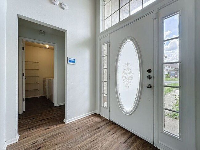 Foto del edificio - Spacious Pool Home in West Kissimmee, Linfields