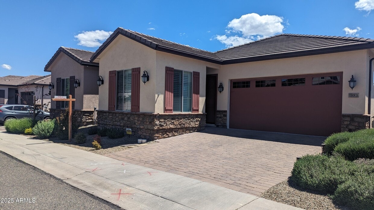 Foto principal - 1883 Kensington Ct