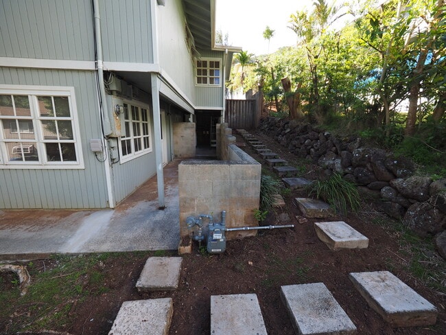 Building Photo - 2640 Ipulei Pl