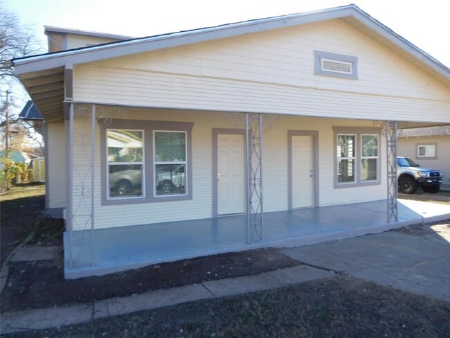 1102/1104 E Richmond Ave - 1102/1104 E Richmond Ave Apartment