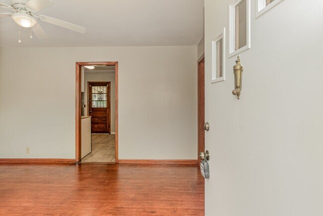 Foto del edificio - Charming 3 Bedroom 1 Bath Home in West Park!